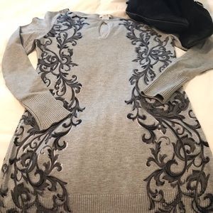 Super cute detailed sweater